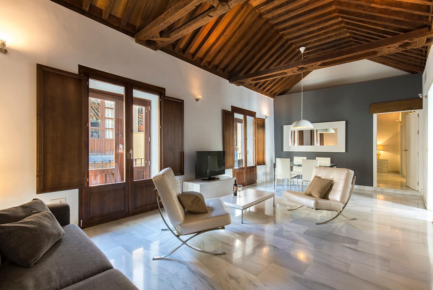 Superior One-Bedroom Apartment