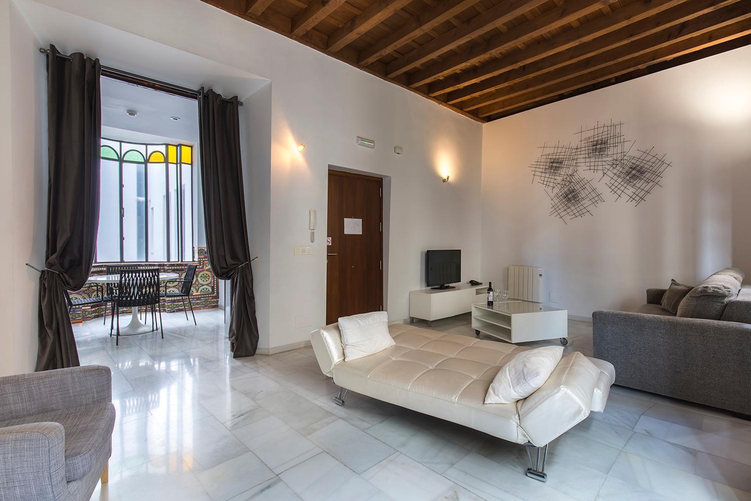 Superior One-Bedroom Apartment