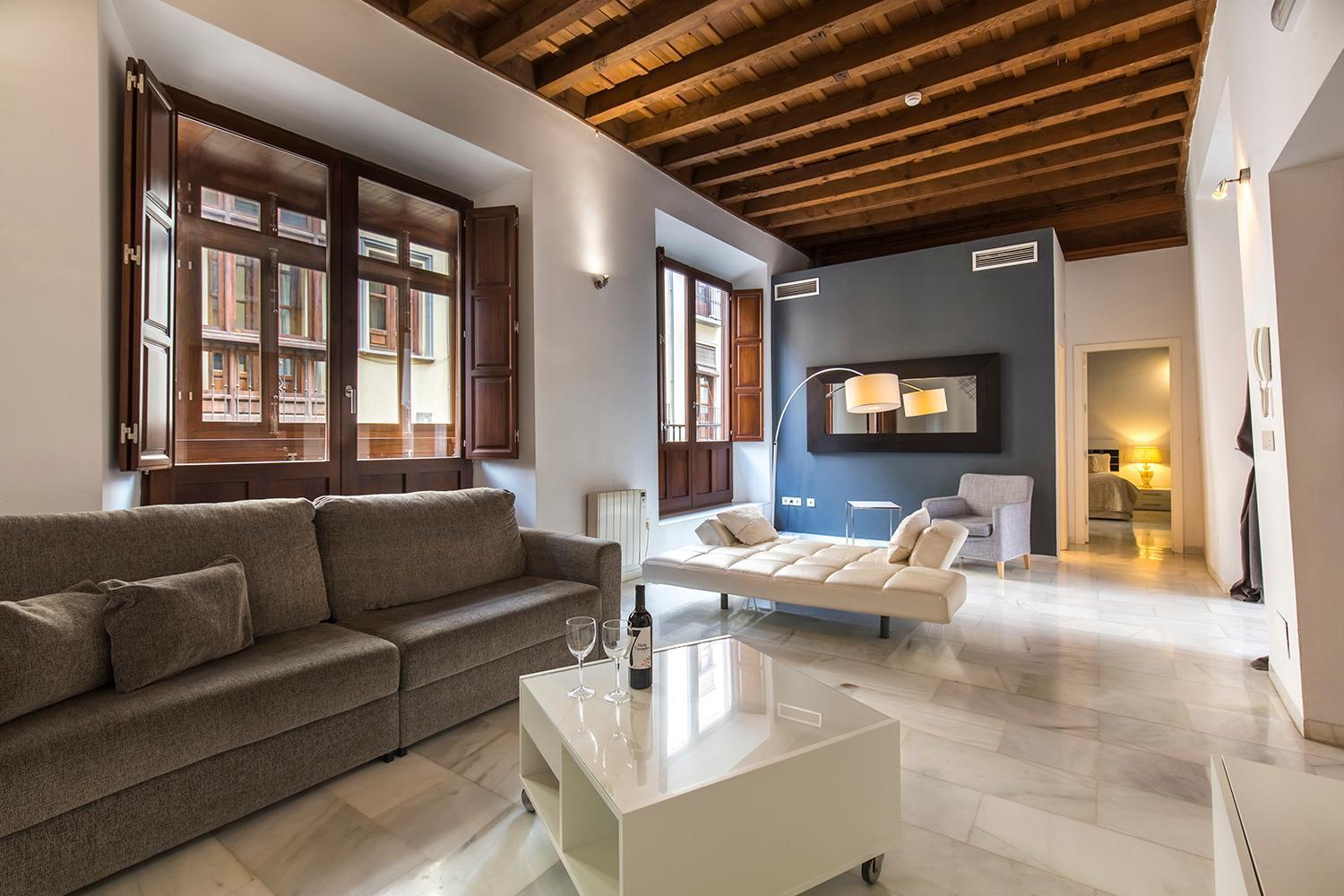 Superior One-Bedroom Apartment