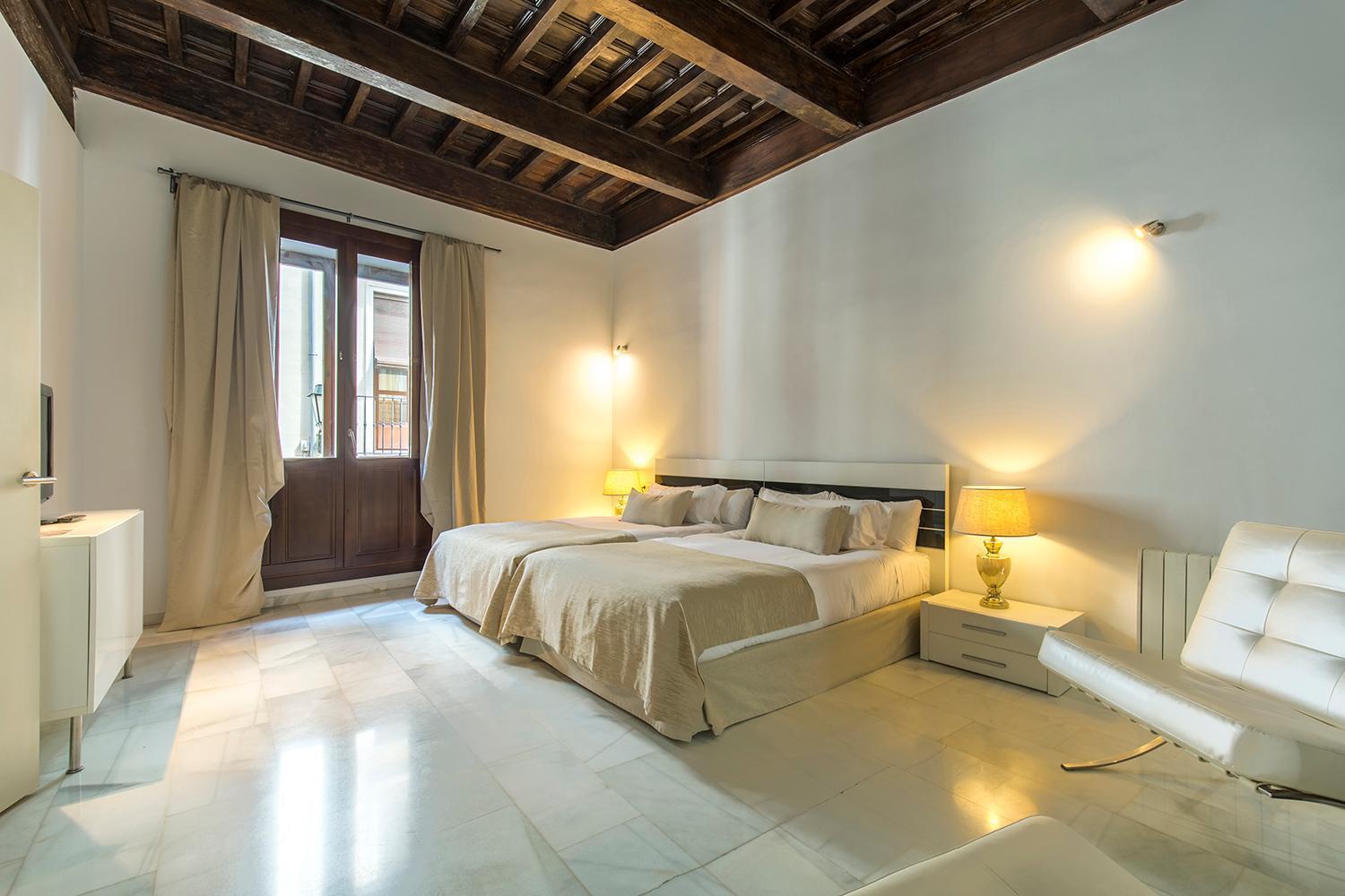 Superior One-Bedroom Apartment
