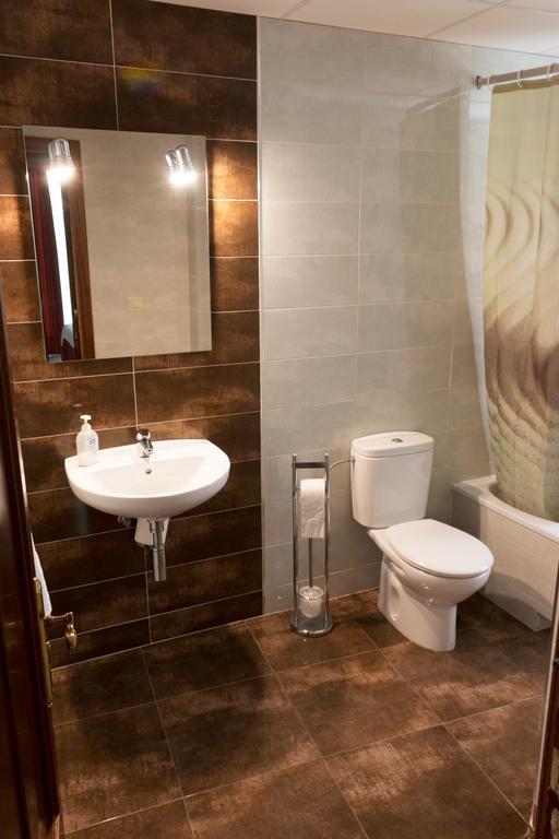Habitación Doble con baño compartido - 1 o 2 camas