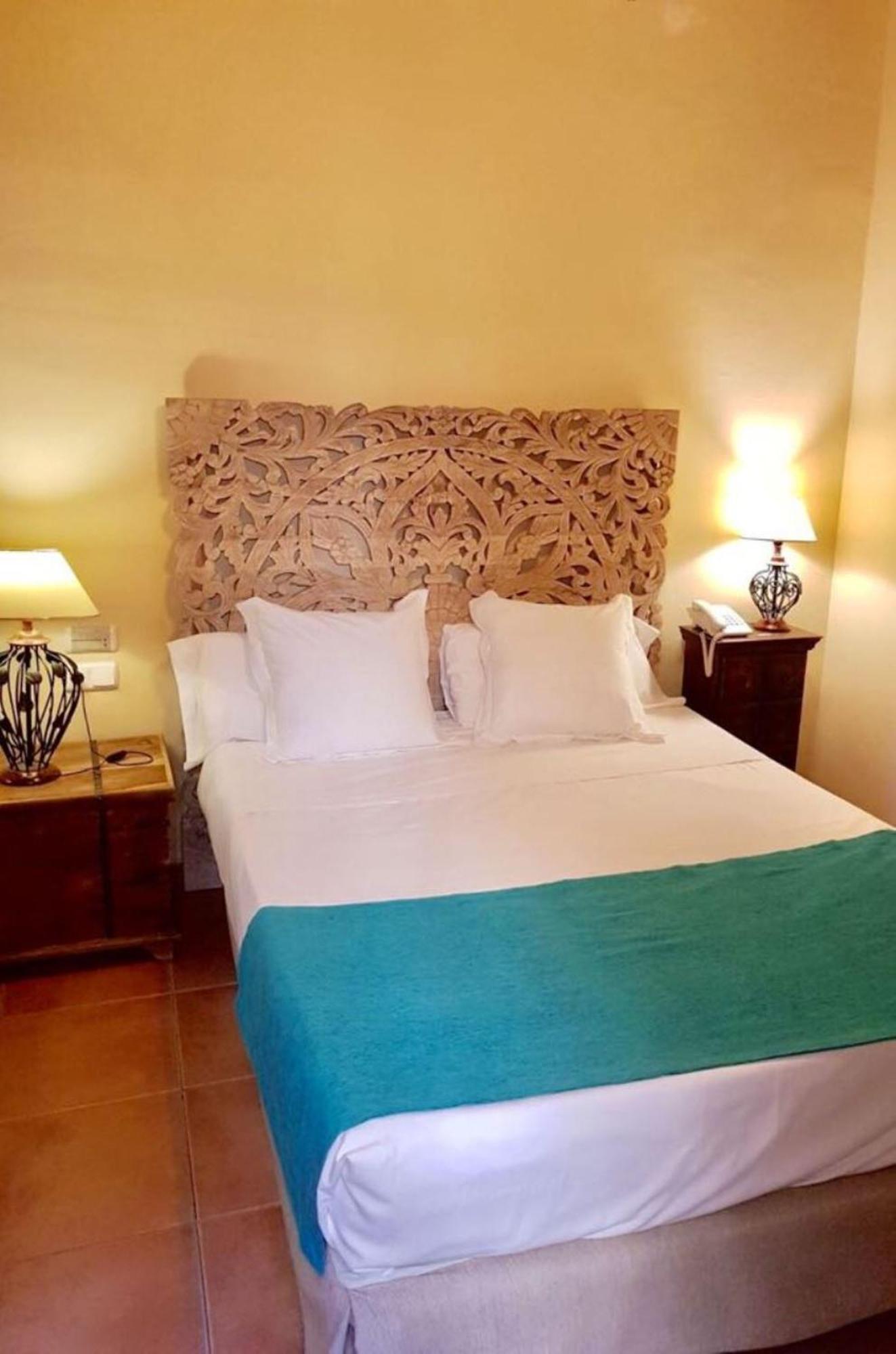 Standard Single Room,1431841162:JPEG