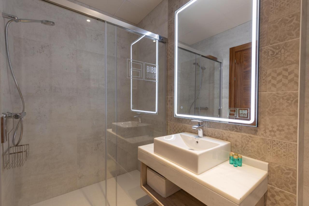 2 Bedroom Apartment 2 Bathrooms