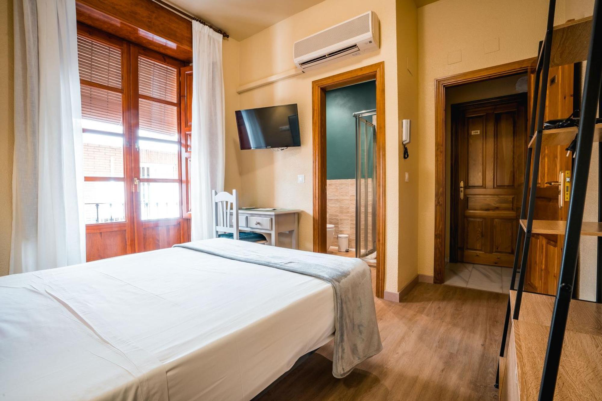 Large Single Room,1022301955:JPEG