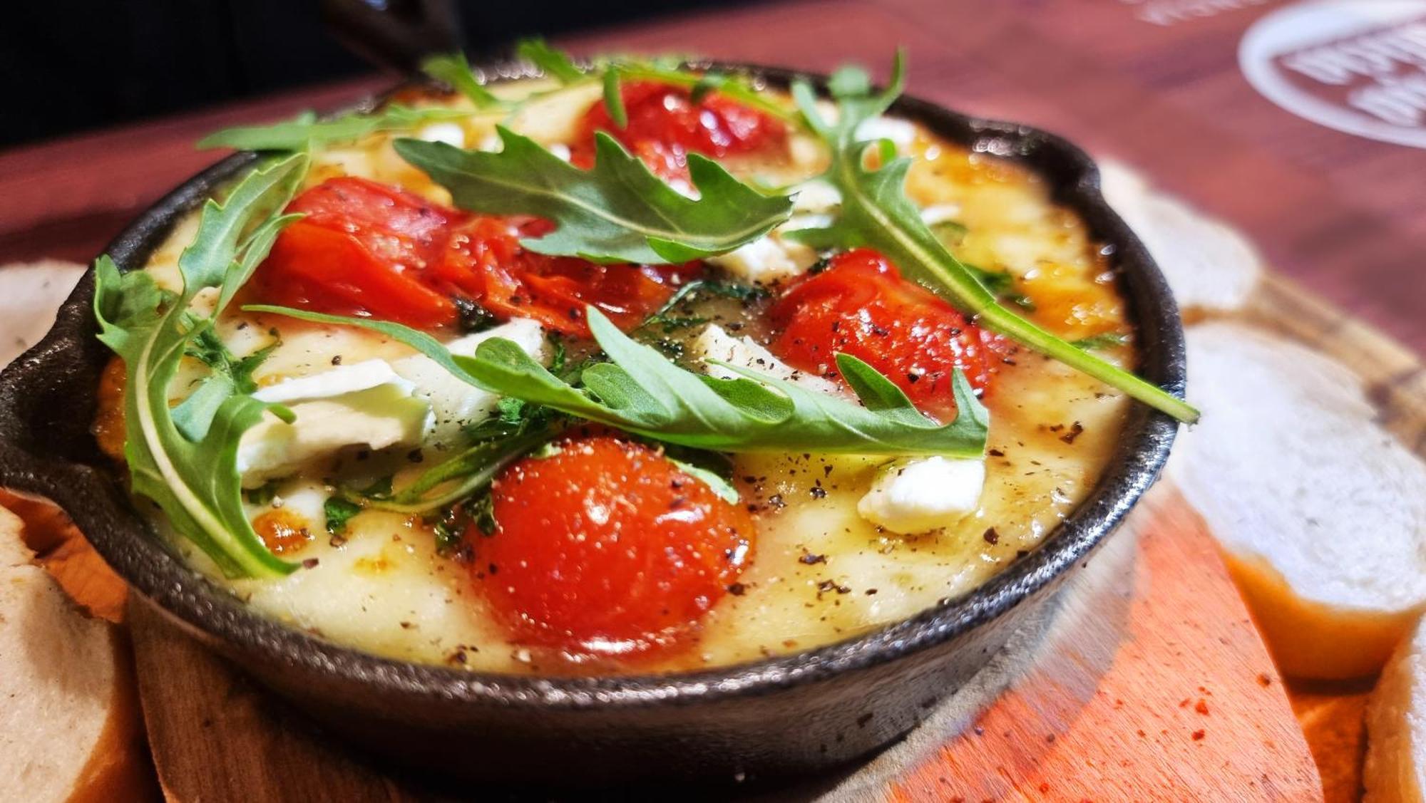 Double Room with Private Bathroom,1607223170:JPEG