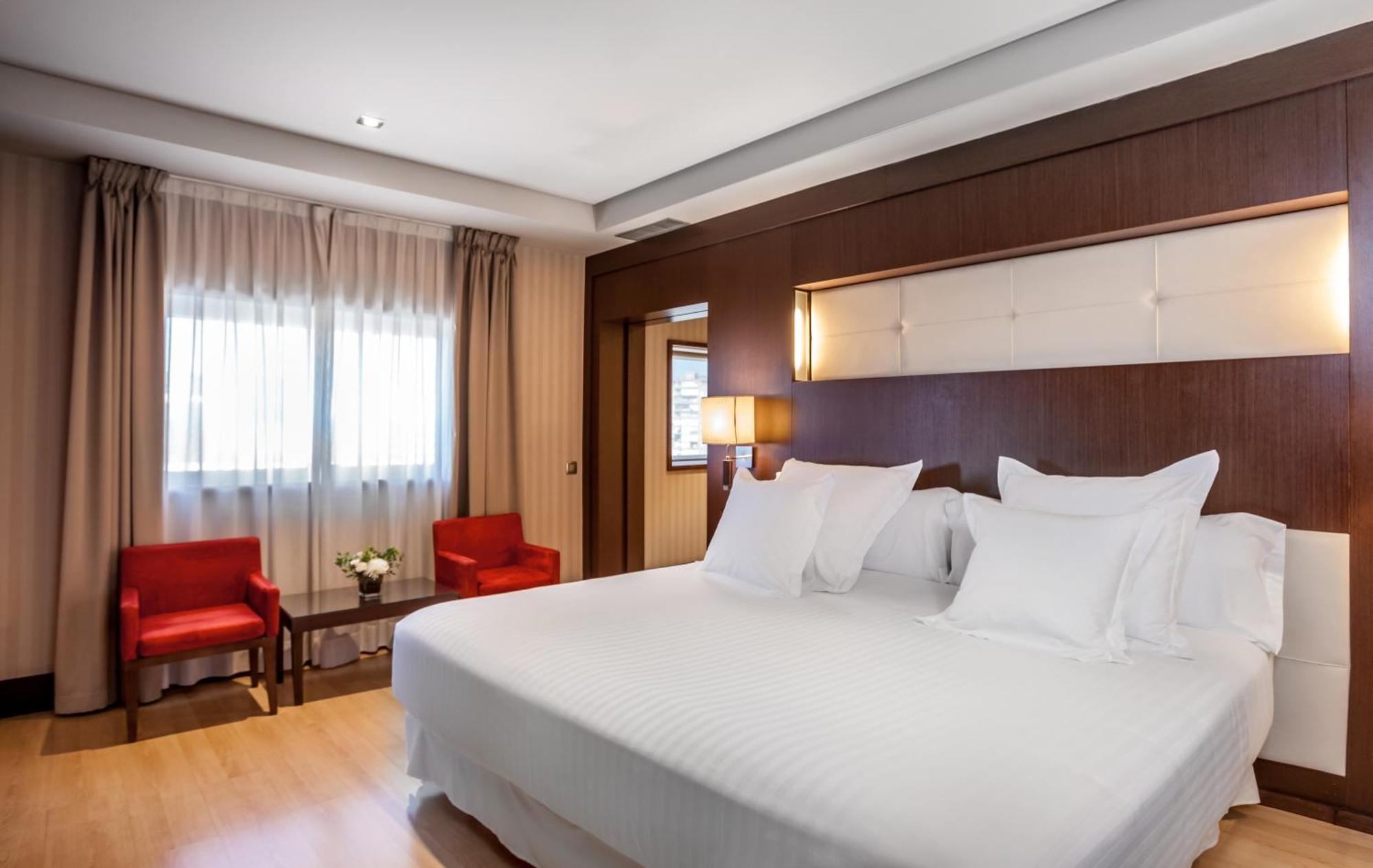 Junior Suite with Spa Bath,1613411946:JPEG