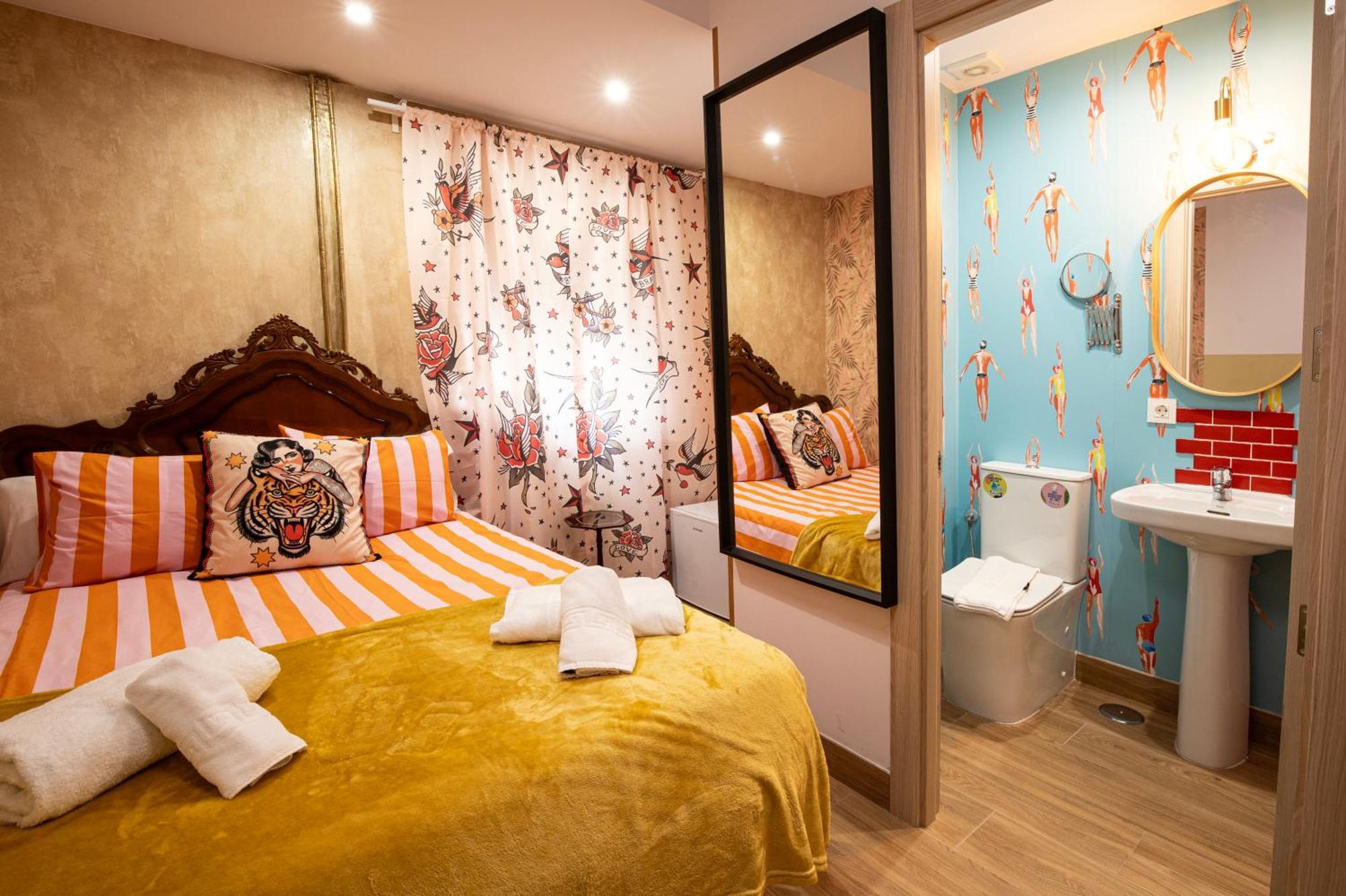 Double Room Private Bathroom
