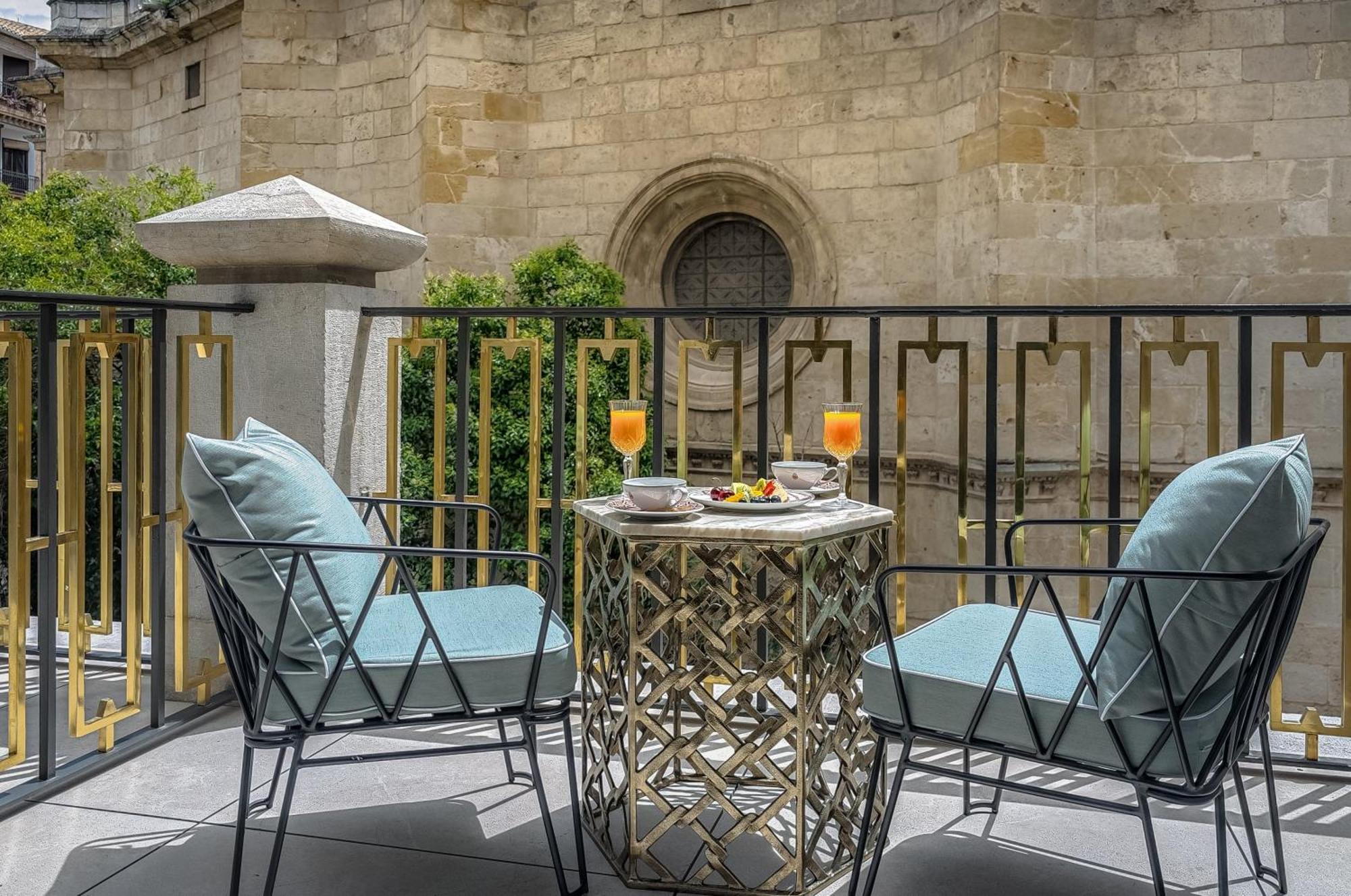 Premium Cathedral Terrace