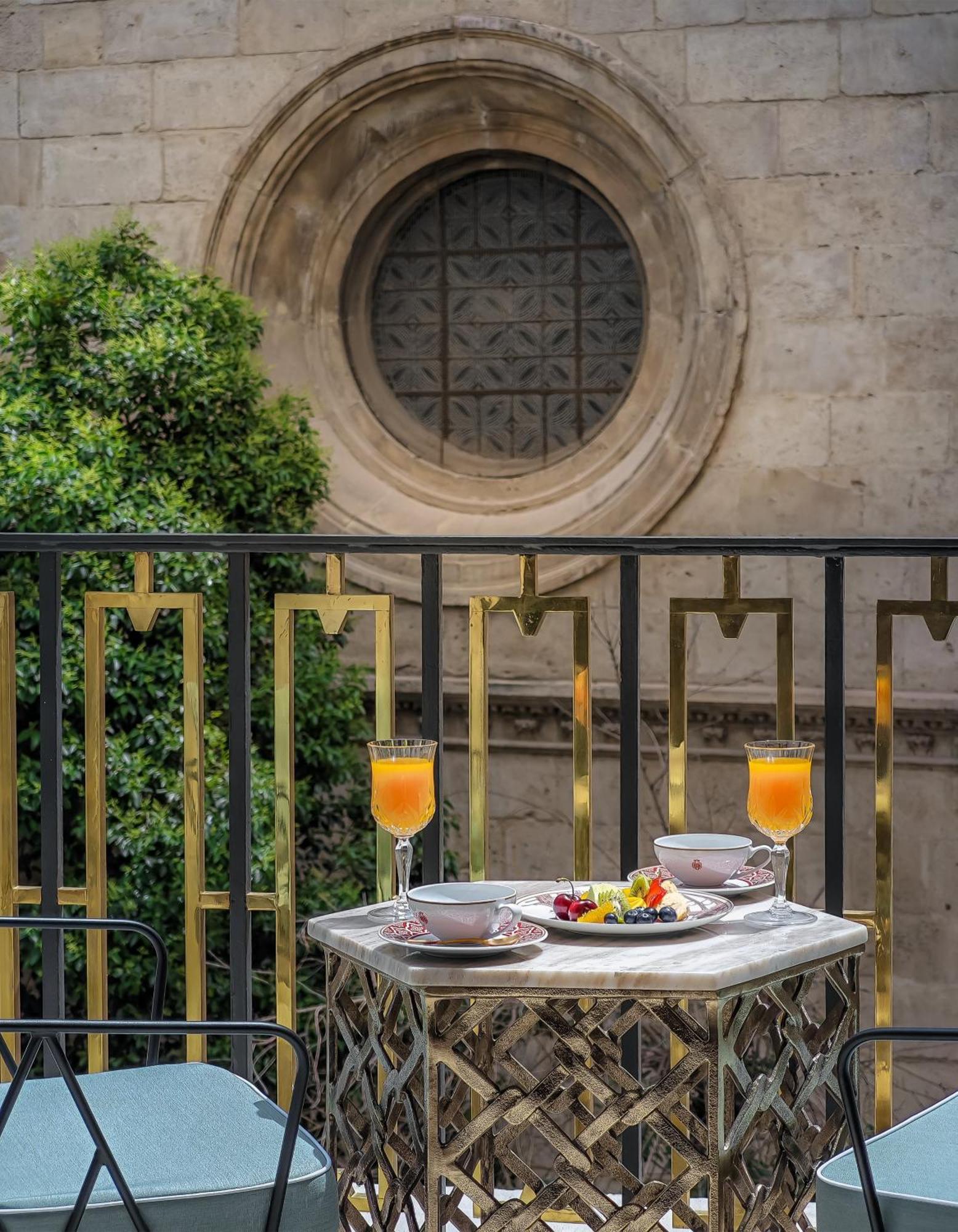 Premium Cathedral Terrace