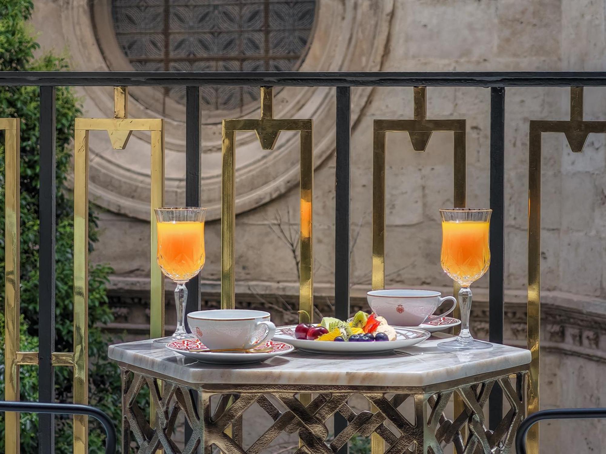 Premium Cathedral Terrace
