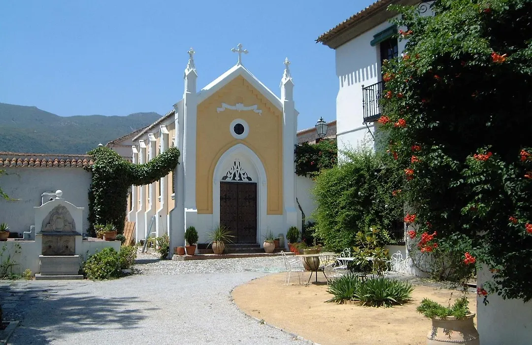 Palacete de Cazulas-1