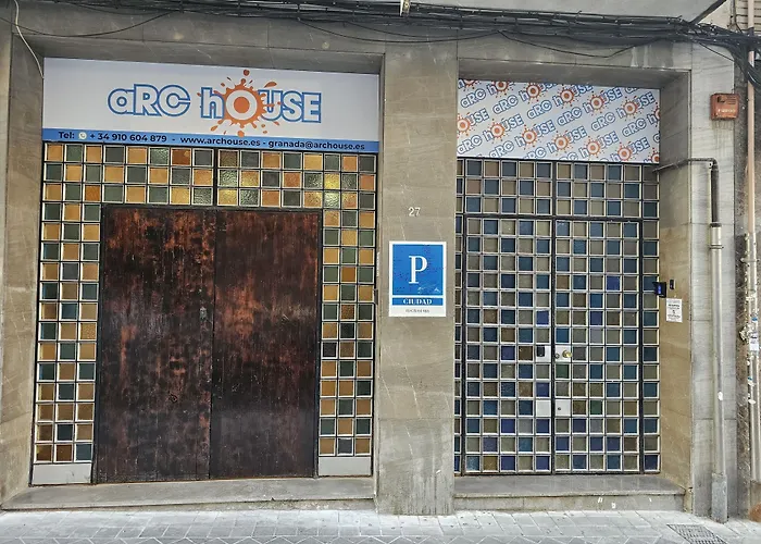 Hoteles en GranadaArc House